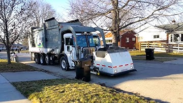Advanced Disposal: CNG Peterbilt 320/ Heil Odyssey