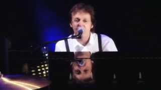 Vignette de la vidéo "Paul McCartney   Let It Be   Good Evening New York City Tour HD"