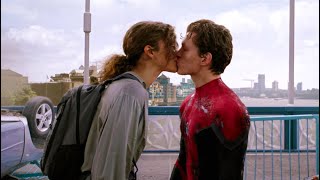 Поцелуй Питера и Эм-Джей | Человек-Паук: Вдали от Дома (2019)