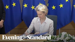 Eu Officials Sign Off Post-Brexit Trade Agreement