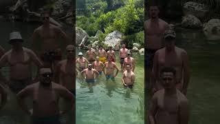 Thumbnail for Kur dita e punës ndryshon: njerëzit pa bluze bëjnë humor | Vox News Albania
