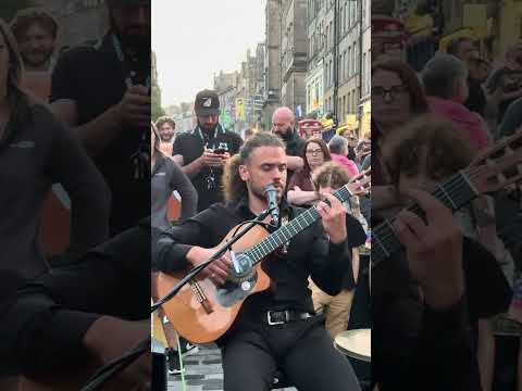 Guitarist Lights Up The Royal Mile 