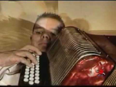 El Poder Vallenato - Amor de tres (Video Oficial)