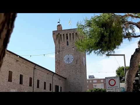 SULLA VIA DELL' INFINITO - PORTO RECANATI (MACERATA,MARCHE,ITALIA)