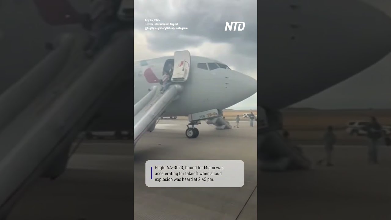 Passengers Evacuate Plane At Denver International Airport