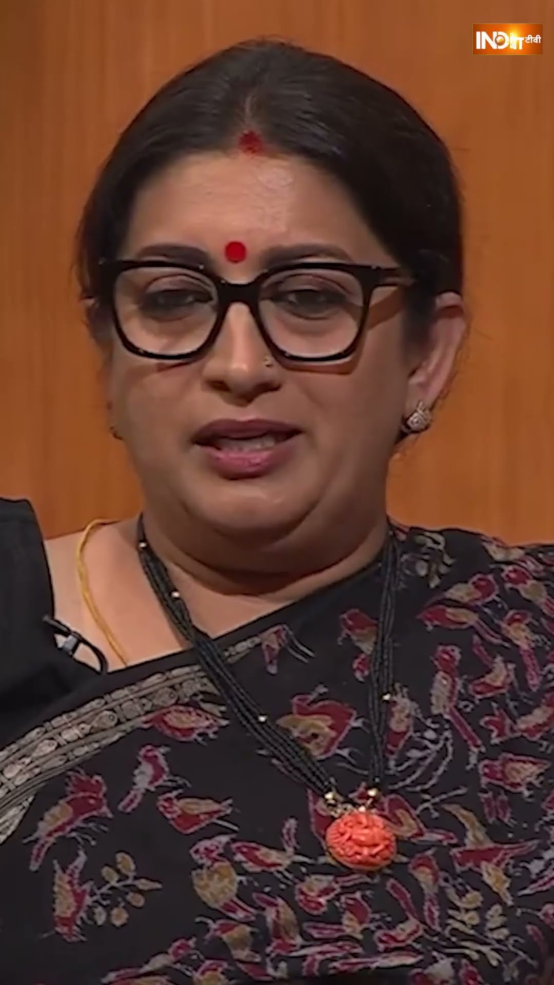 #aapkiadalat में #smritiirani ने बताया कैसे #rahulgandhi ने गांव में रहने वाले लोगों का किया अपमान?