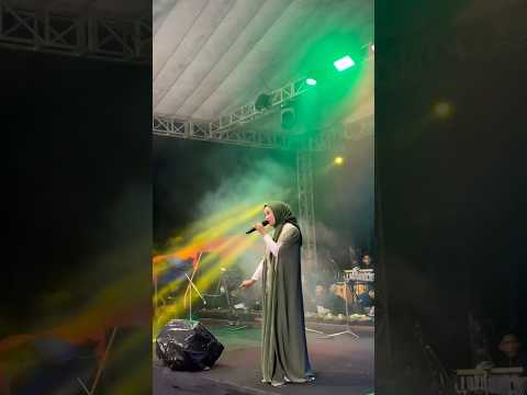 Tasya rosmala live cantik pakai jilbab