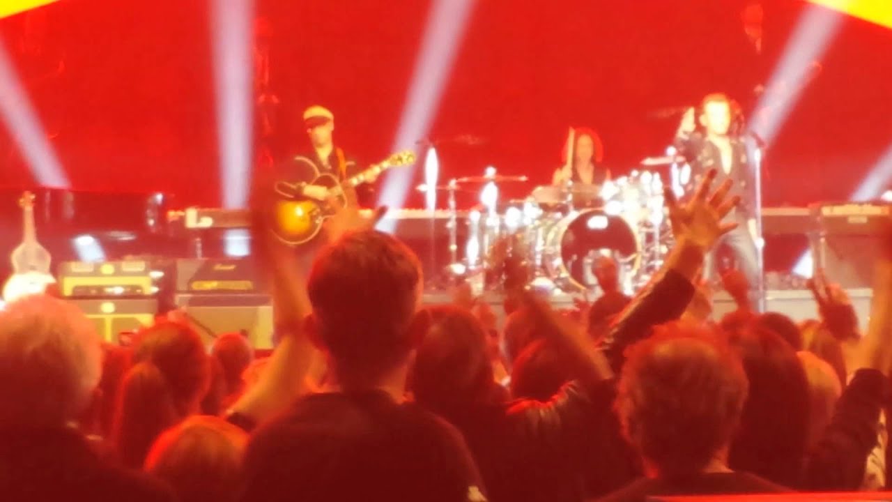 Johnny Hallyday Que Je T Aime Zenith De Toulouse Le 12 03 2016 Youtube