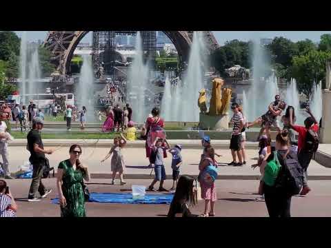 Video: Paris' Jardins du Trocadero: de complete gids