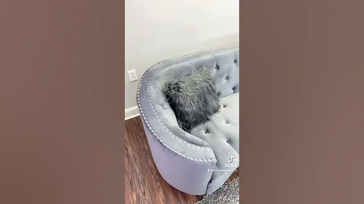 Furniture Mecca's "Jalessa Sofa & Loveseat in Gray"