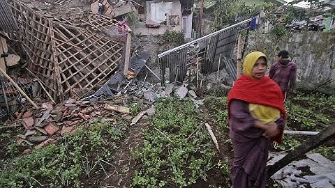 Indonesia earthquake: Overnight search for survivors after deadly tremor strikes Java