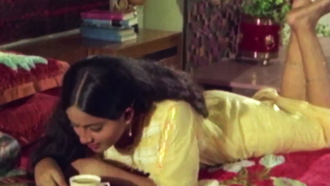 Porno gimnastikachilar ozlarini yalaydilar