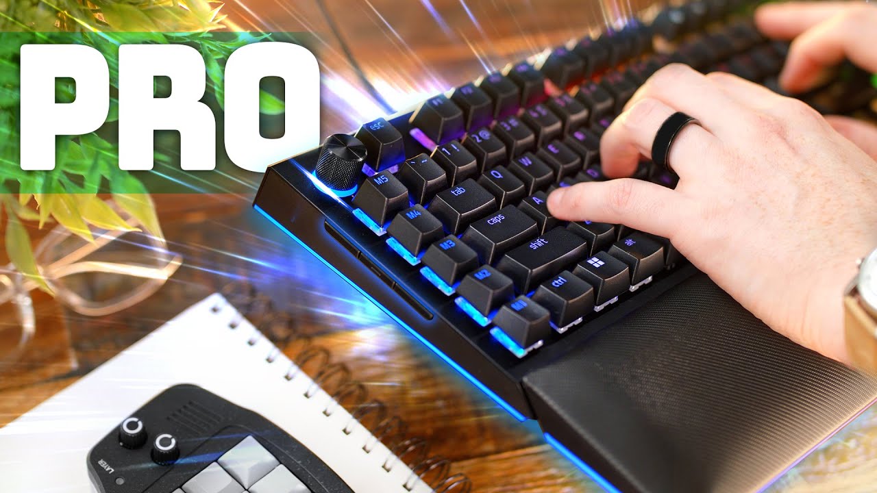 Mechanical Gaming Keyboard - Razer BlackWidow V4 Pro with RGB Lighting