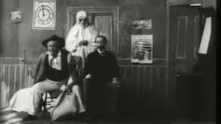 Uncle Josh in a Spooky Hotel ( 1900 год )
