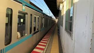 東京メトロ15014編成各駅停車葛西行きとして原木中山駅2番線を発車するシーン