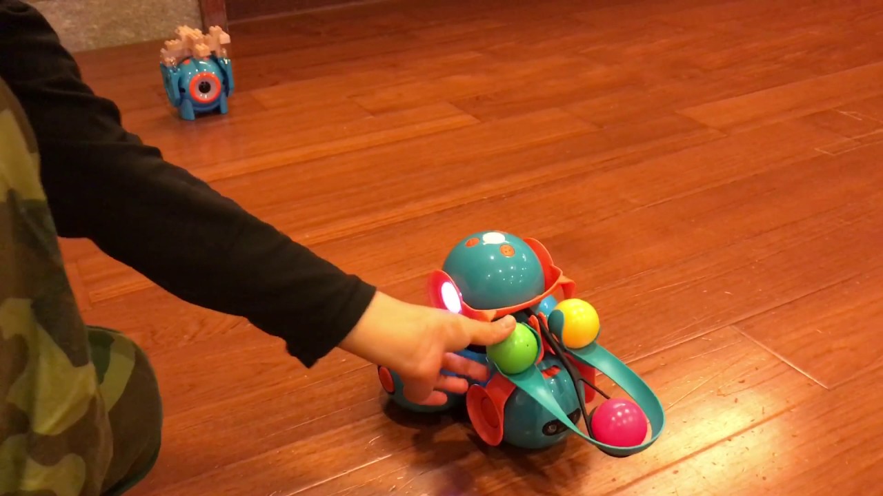 Dash&Dot 用Wonder示範Launcher YouTube