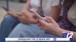 RI schools ban personal devices in the classroom
