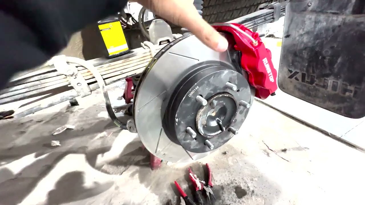 REAR DRUM TO DISC CONVERSION IN TOYOTA HILUX !!!