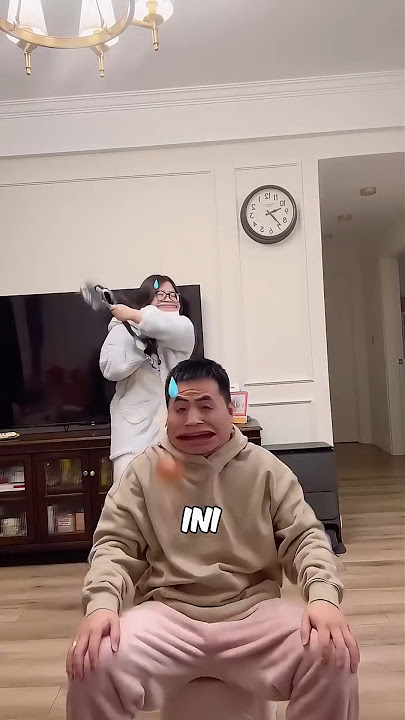 Duo kocak, kena sarung tinju malah tertawa