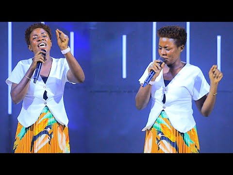 Igitaramo By Jannet Mumashimwe Menshi IMANA Yamurinze Impanuka Byarumunezero Gusa 