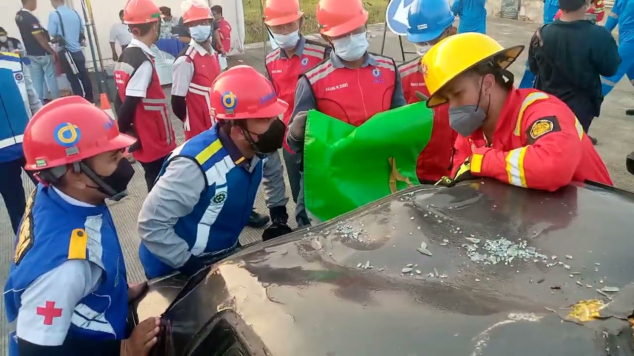 road rescue lomba dalam penanganan dalam Kecelakaan di Jalan Toll  Kualanamu toll