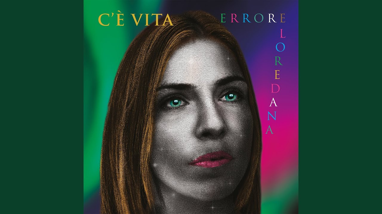 Ragazza occhi cielo