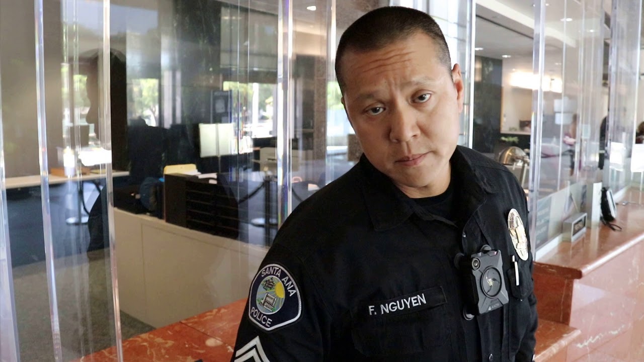 IF YOU DON'T HAVE OFFICIAL BUSINESS YOU'RE TRESPASSED, 1ST AMENDMENT AUDIT - YouTube