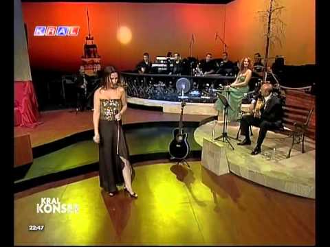 Özdemir Erdoğan & Yonca Lodi - Pervane (Bana Ellerini Ver)