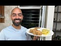 مرغ سوخاری با سس مخصوص و سیب زمینی سرخ کرده Crispy Fried Chicken With French Fries مرغ سوخاری با سس مخصوص و سیب زمینی سرخ کرده Crispy Fried Chicken With French Fries