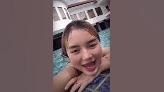 Kienzy mylien- dipagi-pagi hari Berenang Di kolam Sambil Salto hehehe and sambil live ig