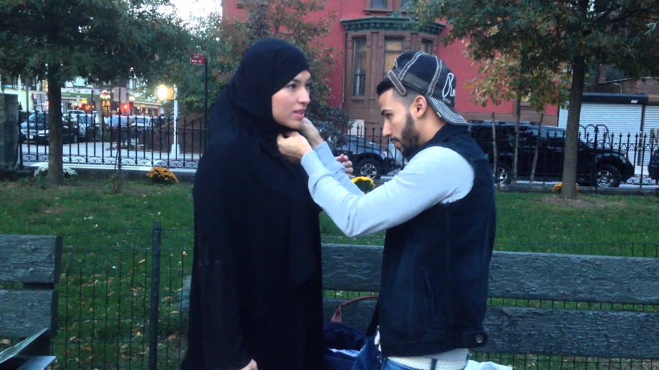 WEARING HIJAB FOR THE FIRST TIME - YouTube