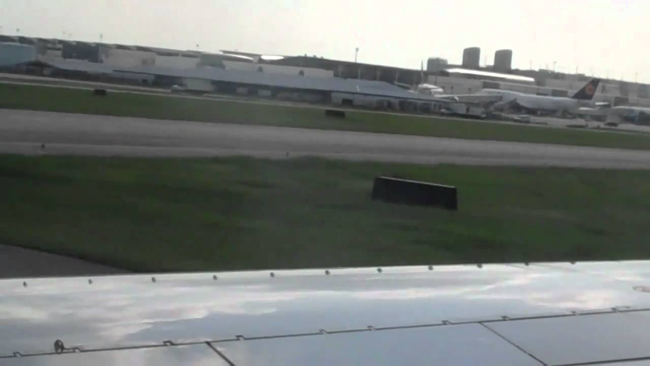 Continental Airlines Flight Landing in Houston, Texas from Atlanta