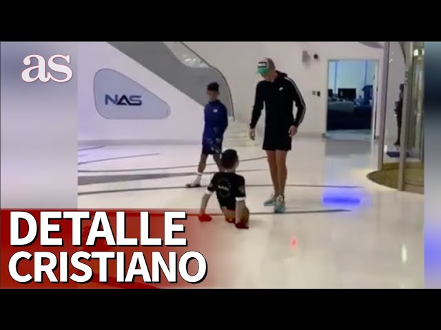 El bonito gesto de Cristiano Ronaldo con un niño sin piernas