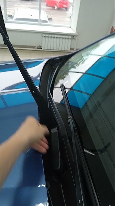 Видео: Как поднять дворники в Subaru Forester, Субару Форестер - YouTube
