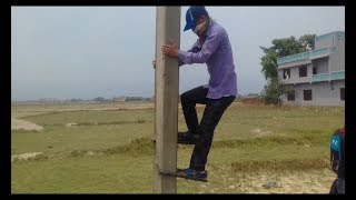 simple climbing technique on electricity pole
