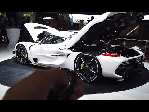 [4k60p]-remote-of-koenigsegg-jesko-in-action:-opening-all-the-doors.-convenient!