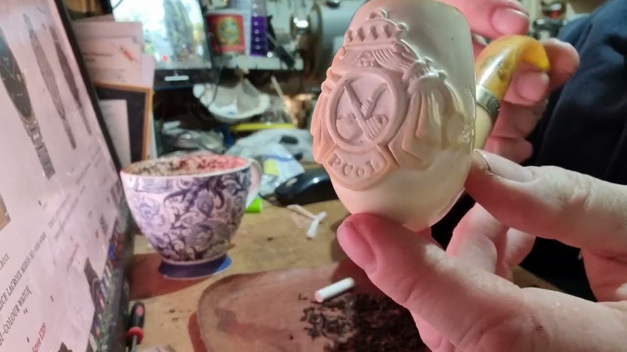 Wednesday - Couriers - HH Mature Virginia in a Meerschaum 