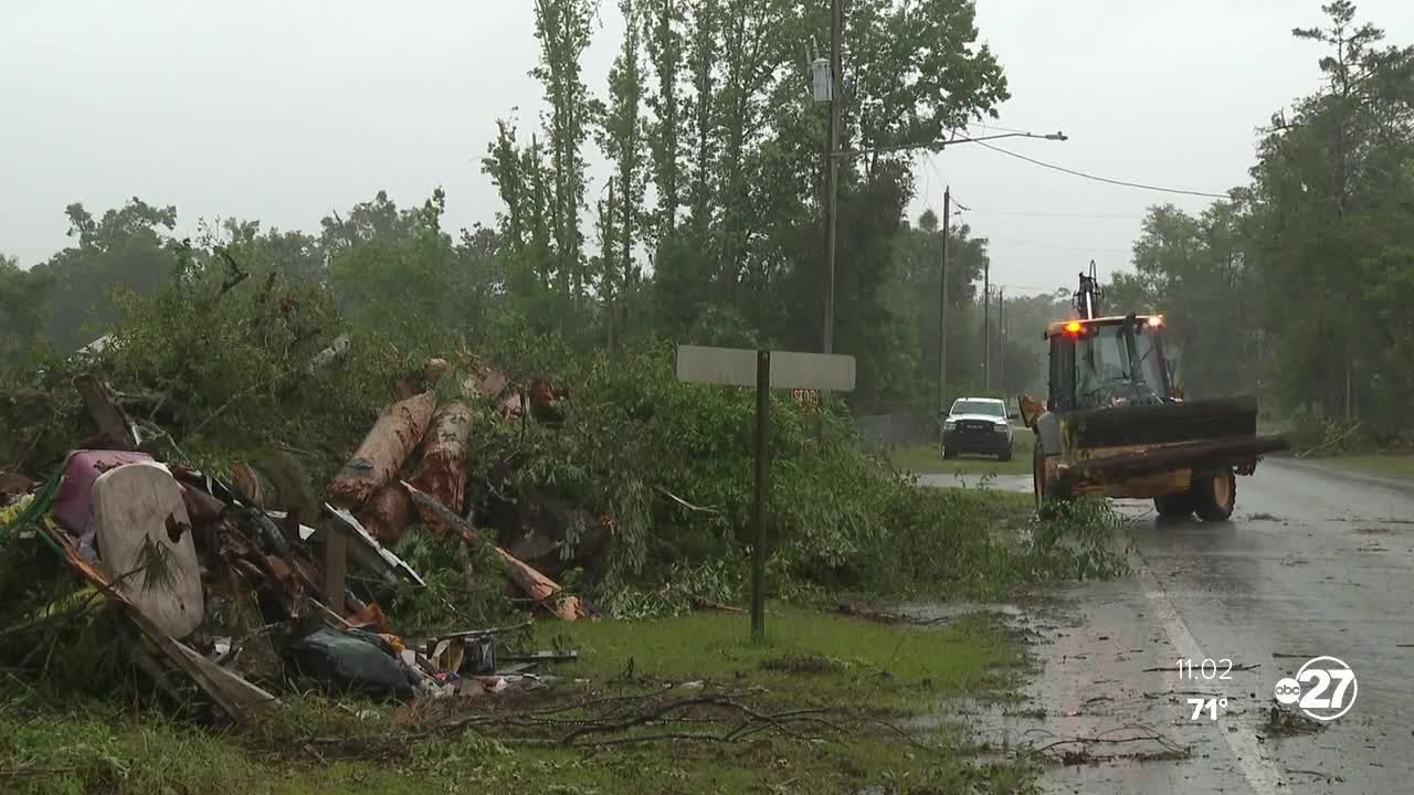 Cleanup continues in Liberty County as more storms approach - YouTube