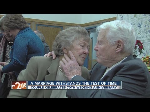 Couple celebrates 70th wedding anniversary