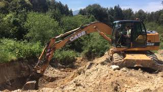 RETROEXCAVADORA DE RUEDAS CASE 16000 KG screenshot 1