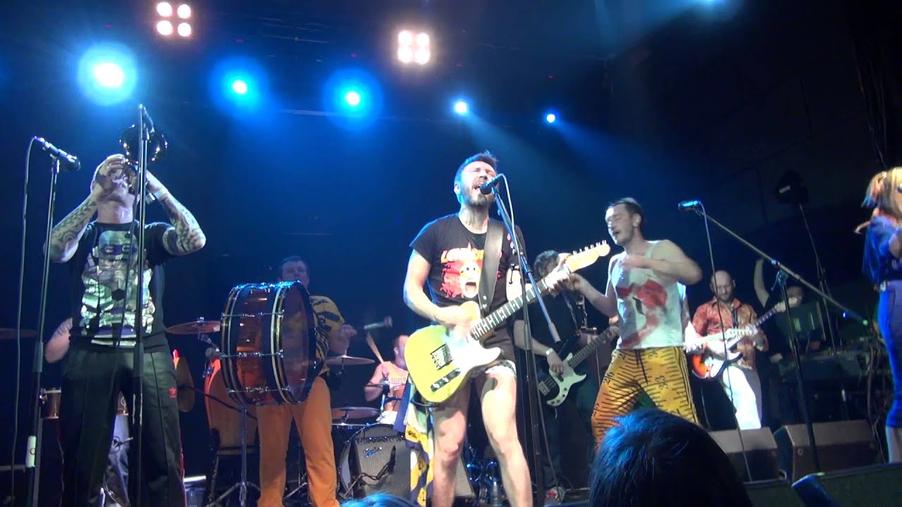 Ленинград - Любит наш народ (live) - YouTube