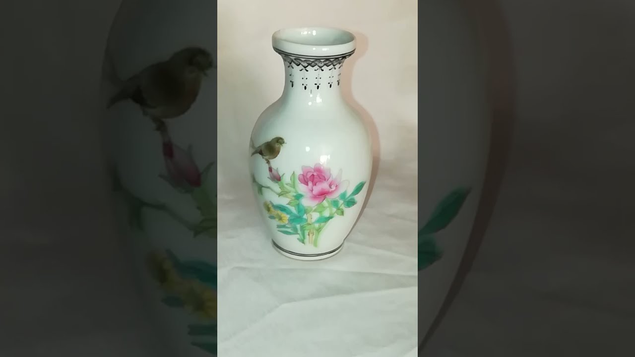 乾隆年制粉彩盘口瓶之一- YouTube