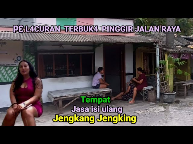 Lokasi terbuka Ritual dan isi ulang dan Jajanan kampung viral terkenal baru pinggir hutan Jawa timur class=