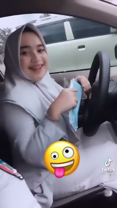 Dua Akper Cantik Lagi Tik Tok Di Dalam Mobil!!!!!
