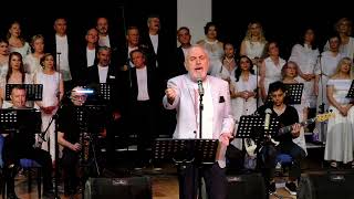 Adım başımı gidiyorum - Solist Bülent Taşpınar - KoroVizyon Pop Müzik Korosu