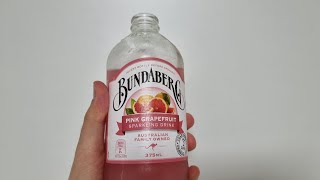 🇦🇺 Bundaberg Pink Grapefruit Sparkling Drink Taste Test &amp; Review 🥤