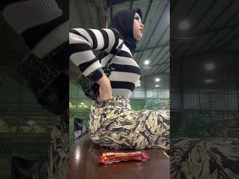 cewek jilbab cantik, boba gede #cantik #jilbab #video #tiktok #shorts #bigo