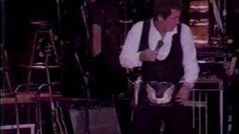 Bob as Orlando and Newton Telethon