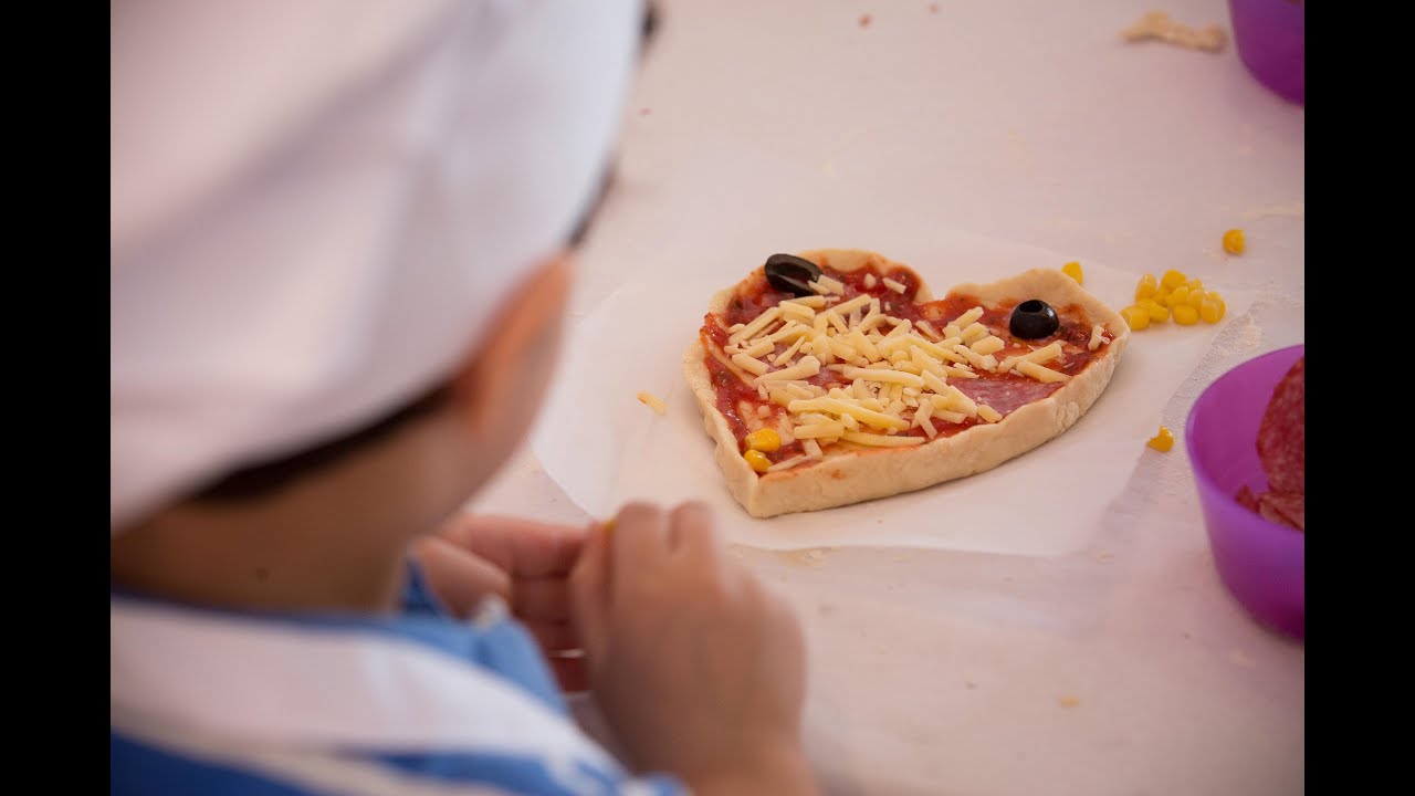 Persil Washing Up Liquid: Host a Pizza Party!