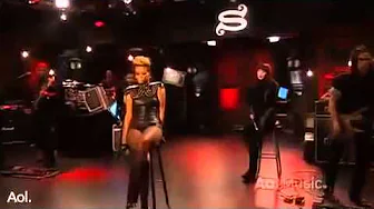 Rihanna Disturbia Live Rihanna Disturbia Live